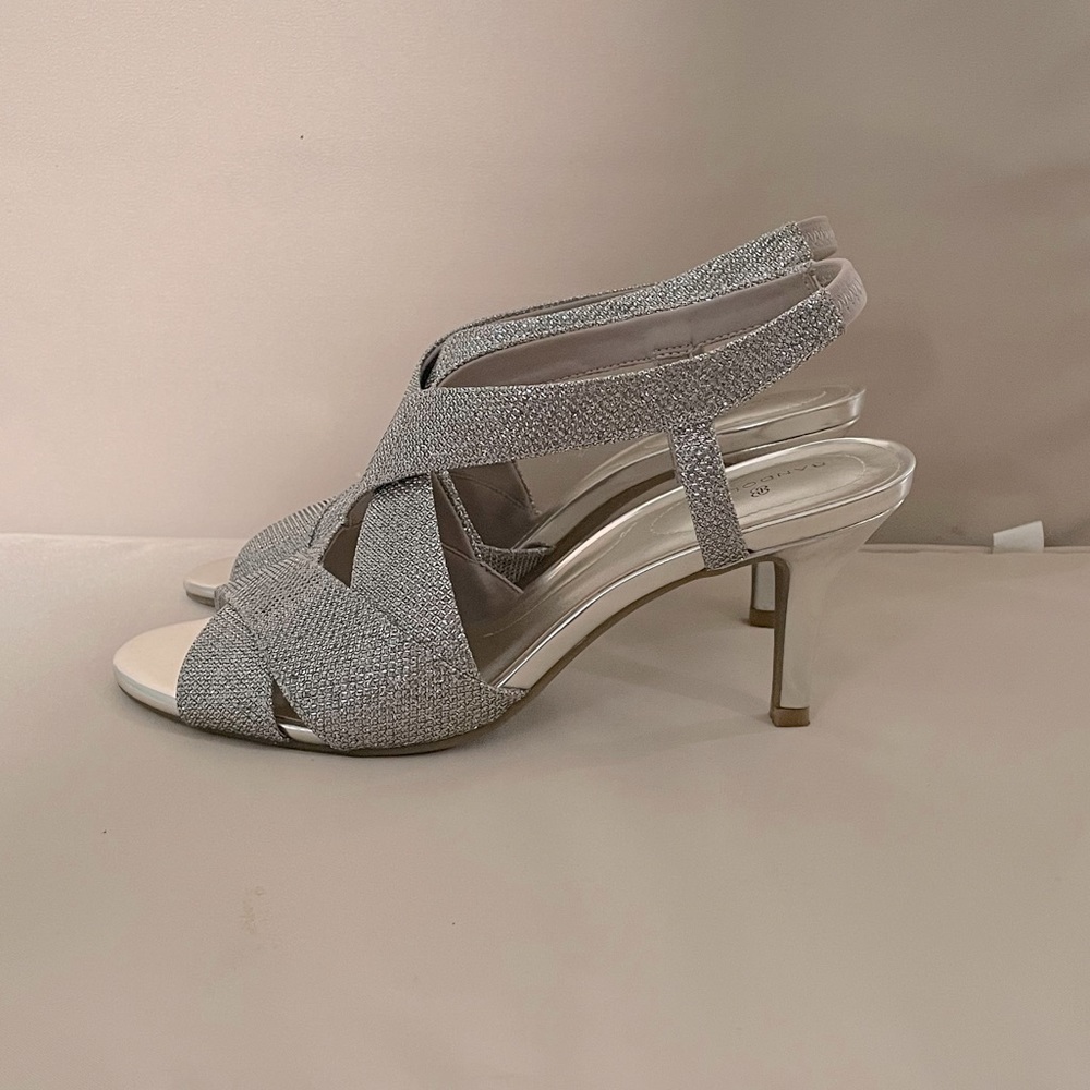 Bandolino Silver glitter stiletto heels